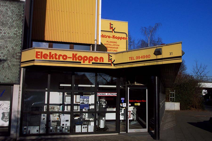 Firma alter Anstrich